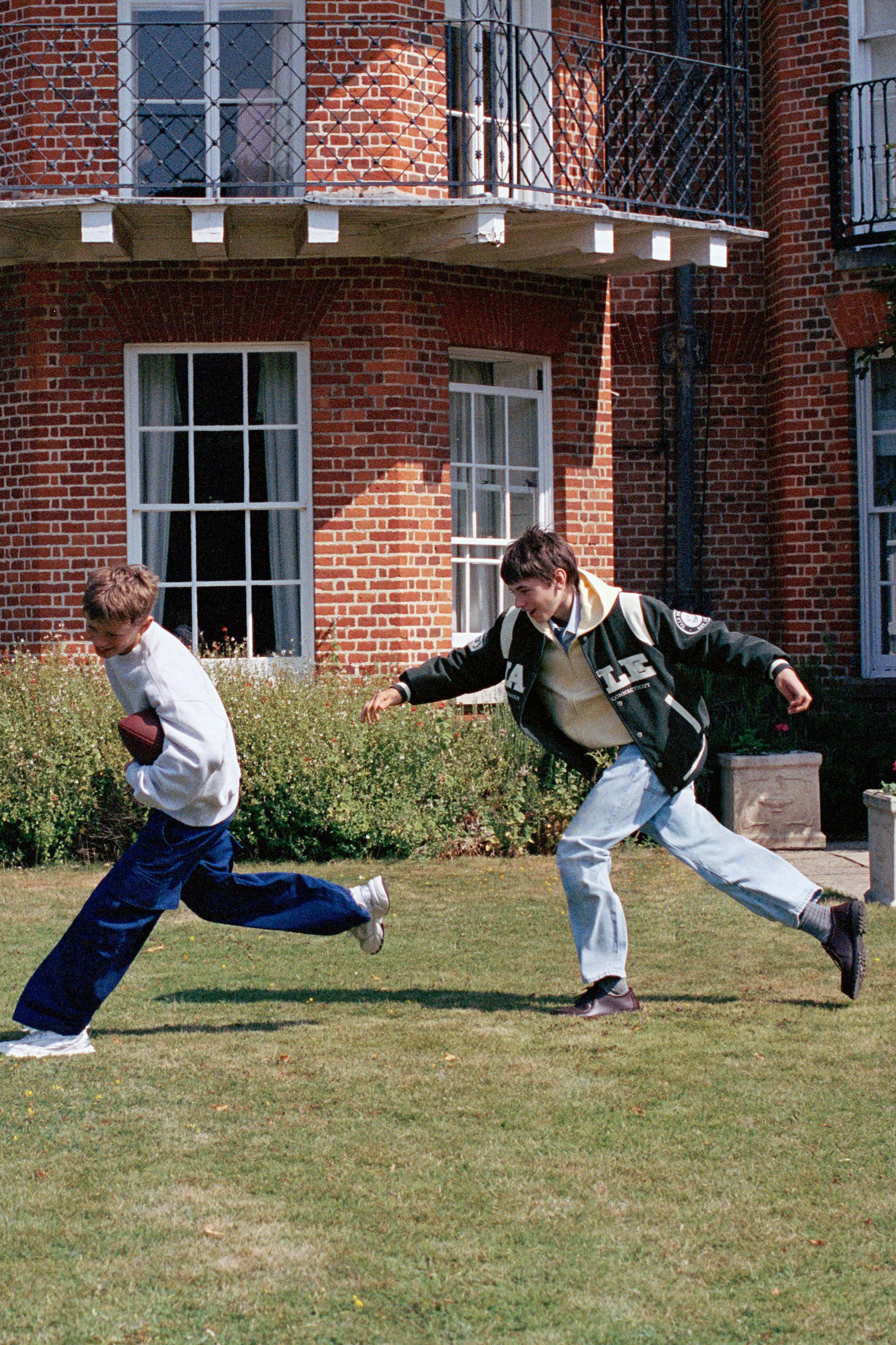 BLOUSON BOMBER EN MATIÈRE SYNTHÉTIQUE IMPRIMÉ YALE UNIVERSITY ™